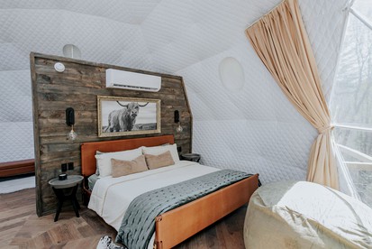 Chic Falls-Side Family Getaway: Dome Stay in Cherry Log, Georgia - Cherry Log, Georgia - glamping.directory