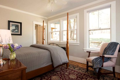 Delightful Lake House Rental near Gilford, New Hampshire - Sanbornton, New Hampshire - glamping.directory