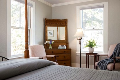 Delightful Lake House Rental near Gilford, New Hampshire - Sanbornton, New Hampshire - glamping.directory