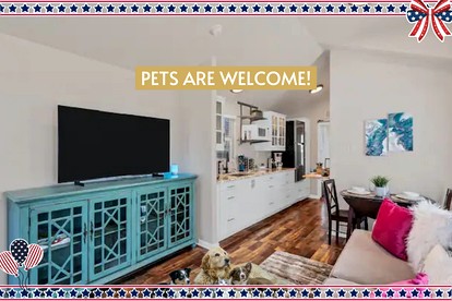 Cozy, Pet Friendly Cottage with Gorgeous Outdoor Space for a Weekend Getaway to New Braunfels, Texas - New Braunfels, Texas - glamping.directory
