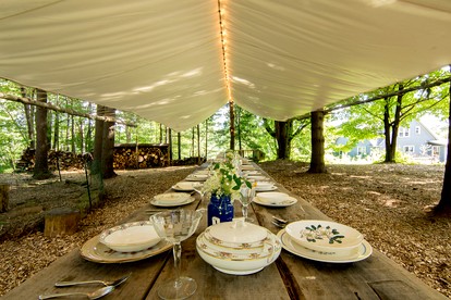 Spacious Full-Property Rental with Multiple Units for Large Group Getaways Surrounded by Nature in Woodridge, New York - Woodridge, New York - glamping.directory