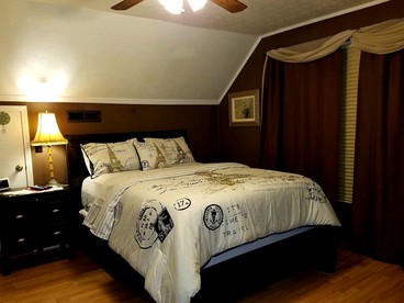 Charming Pet-Friendly Vacation Rental at a Lovely Bed and Breakfast near Hillsville, Virginia - Cana, Virginia - glamping.directory