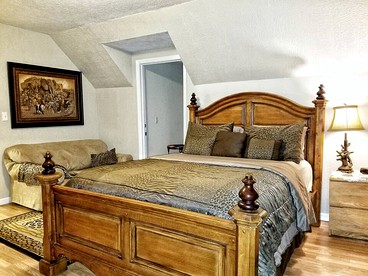 Charming Pet-Friendly Vacation Rental at a Lovely Bed and Breakfast near Hillsville, Virginia - Cana, Virginia - glamping.directory