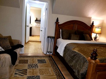 Charming Pet-Friendly Vacation Rental at a Lovely Bed and Breakfast near Hillsville, Virginia - Cana, Virginia - glamping.directory