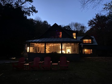 Cozy Cottage Rental with Lake Views near Okemo State Forest, Vermont - glamping.directory