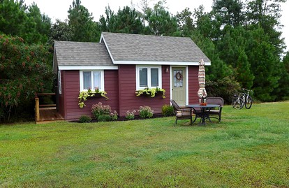 Serene Tiny House with a Big Charm for Glamping in Virginia - Accomac, Virginia - glamping.directory