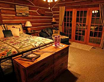 Romantic Vacation Getaway in a Hillside Lodge near Asheville in Leicester, North Carolina - Leicester, North Carolina - glamping.directory
