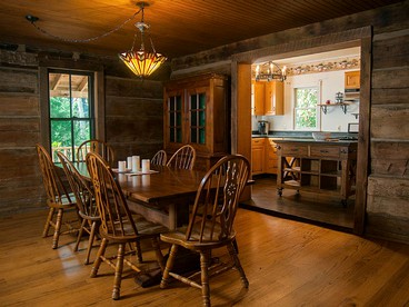 Beautiful Historic 1845 Farmhouse and Cottage for Group Vacation to Asheville - Asheville, North Carolina - glamping.directory