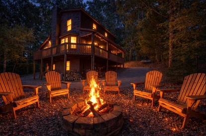 Incredible Mountain Cabin for a Memorable Family Getaway in Nature near Blairsville, Georgia - Blairsville, Georgia - glamping.directory