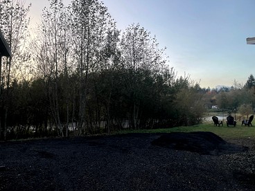 Modern Tiny Cabin on the Bank of the Satsop River near Montesano, Washington - Montesano, Washington - glamping.directory