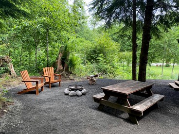 Modern Tiny Cabin on the Bank of the Satsop River near Montesano, Washington - Montesano, Washington - glamping.directory