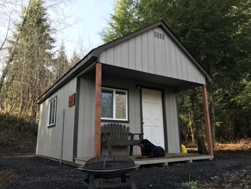 Modern Tiny Cabin on the Bank of the Satsop River near Montesano, Washington - Montesano, Washington - glamping.directory