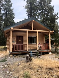 Rustic Cabin Rental in the Tranquil Montana Wilderness near Missoula - glamping.directory