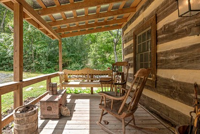 Historic Restored Farmhouse with Cowboy Cauldron Fire Pit Near Ice Mountain, Capon Bridge, West Virginia - Capon Bridge, West Virginia - glamping.directory