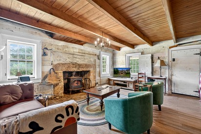 Historic Restored Farmhouse with Cowboy Cauldron Fire Pit Near Ice Mountain, Capon Bridge, West Virginia - Capon Bridge, West Virginia - glamping.directory