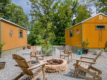 Charming Cabin Retreat On Tuckasegee River Near Sylva North Carolina - Sylva, North Carolina - glamping.directory