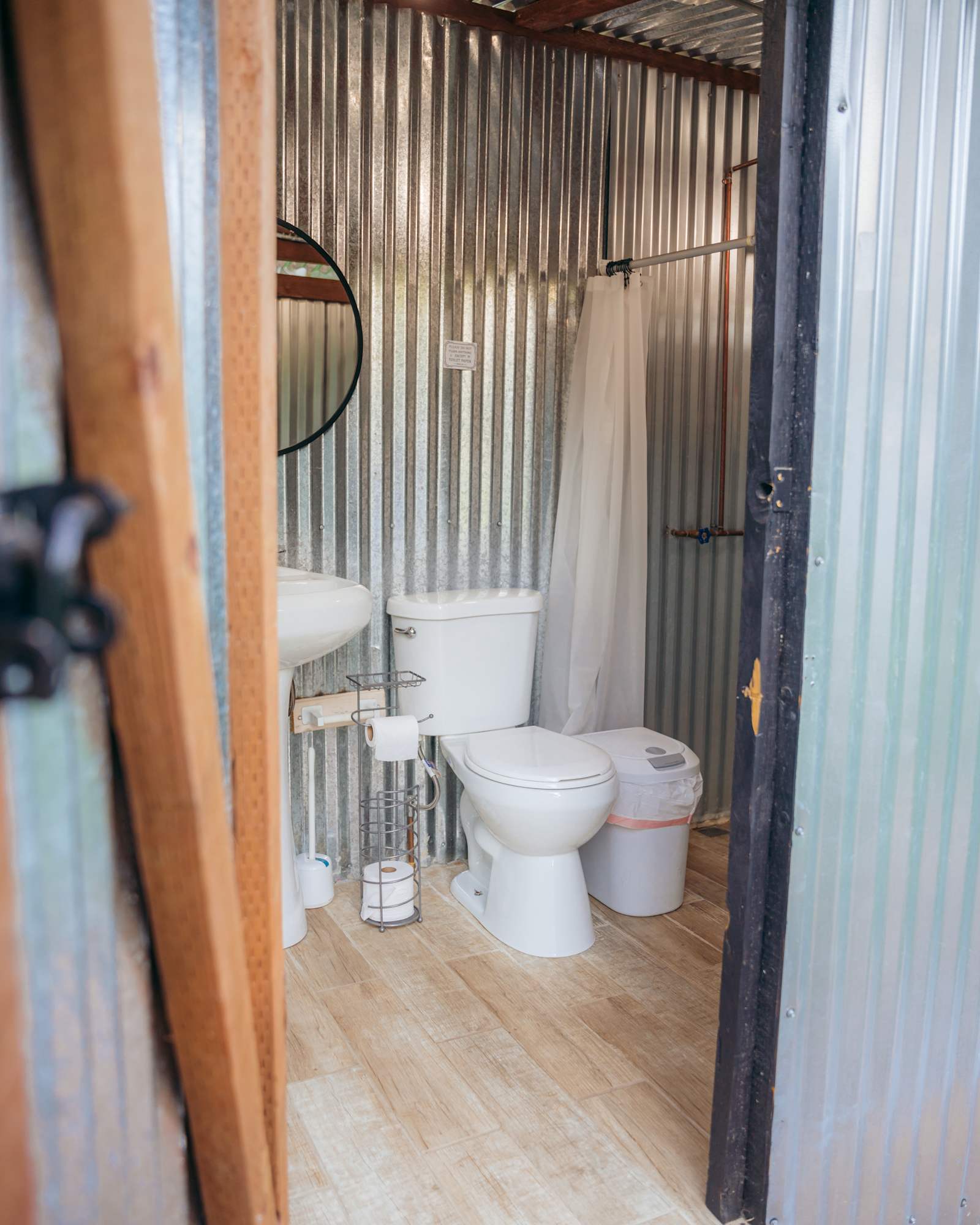 Solstice Farms - Loomis, California - glamping.directory