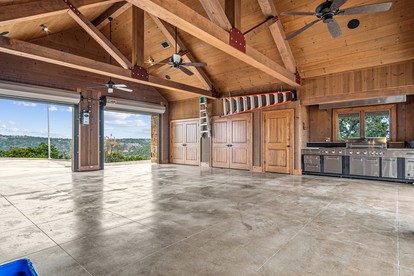 Beautiful Hill Top Home with Pool, Hot Tub, and Stunning Views near Bandera, Texas - Bandera, Texas - glamping.directory