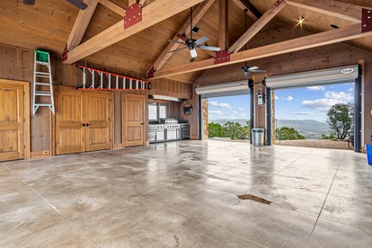 Beautiful Hill Top Home with Pool, Hot Tub, and Stunning Views near Bandera, Texas - Bandera, Texas - glamping.directory