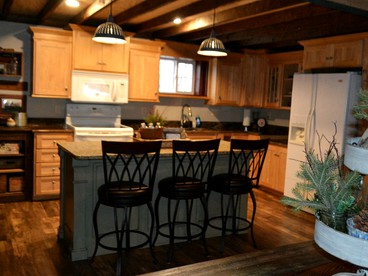 Gorgeous Nature Getaway in a Renovated Barn with Trail Access and Outside Space in Donnelly, Minnesota - Donnelly, Minnesota - glamping.directory