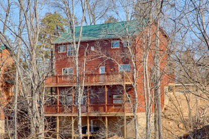 Cabin Rental with Heated Indoor Pool for Tennessee Glamping in Pigeon Forge - glamping.directory