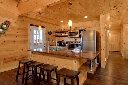 Cabin Rental with Heated Indoor Pool for Tennessee Glamping in Pigeon Forge - Pigeon Forge, Tennessee - glamping.directory
