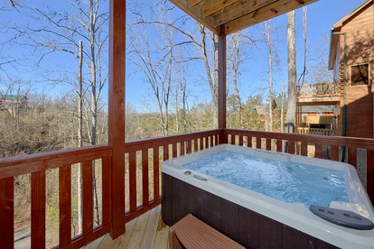 Cabin Rental with Heated Indoor Pool for Tennessee Glamping in Pigeon Forge - Pigeon Forge, Tennessee - glamping.directory