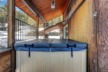 Pet-Friendly Rental in Bear Valley, for Unforgettable Family or Group Glamping in California - Bear Valley , California - glamping.directory