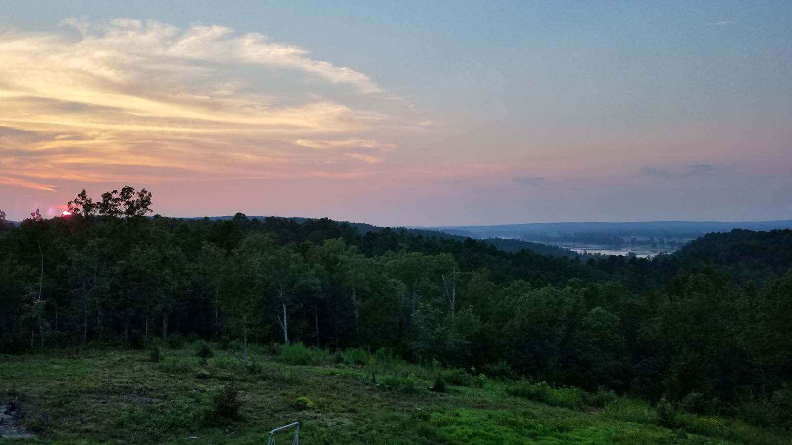 Sunsets on the Arkansas River - glamping.directory