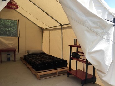 Glamping Escape in Sturgis, South Dakota, in Lovely Safari Tent Rental for Two - Sturgis, South Dakota - glamping.directory