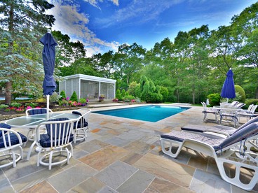 Incredible Villa Rental with a Hot Tub, a Swimming Pool, and Tennis Courts in the Hamptons, New York - Southampton, New York - glamping.directory