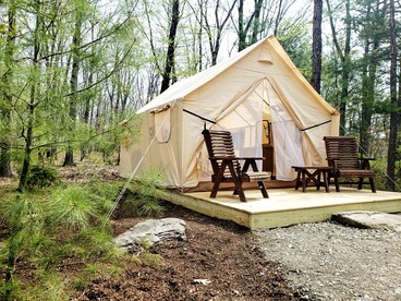 Idyllic Pocono Mountains Getaway for Glamping in Pennsylvania - Paradise Township, Pennsylvania - glamping.directory