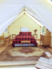 Idyllic Pocono Mountains Getaway for Glamping in Pennsylvania - Paradise Township, Pennsylvania - glamping.directory