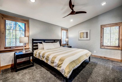 Gorgeous Luxury Cabin with Hot Tub and Mountain Views near Breckenridge in Frisco, Colorado - Frisco, Colorado - glamping.directory
