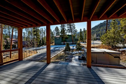 Gorgeous Luxury Cabin with Hot Tub and Mountain Views near Breckenridge in Frisco, Colorado - Frisco, Colorado - glamping.directory