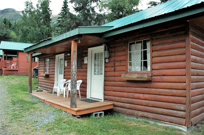 Delightful Log Cabin for a Serene Getaway Along the Kenai River, Alaska - glamping.directory