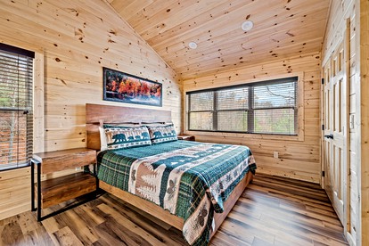 Wonderful Cabin with Pool Table, Games and Hot-tub in Gatlinburg, Tennessee - Gatlinburg, Tennessee - glamping.directory