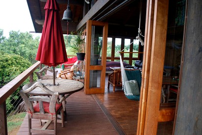 Tropical Tree House-Style Loft Rental with Ocean Views in Haiku, Hawaii - Haiku, Hawaii - glamping.directory