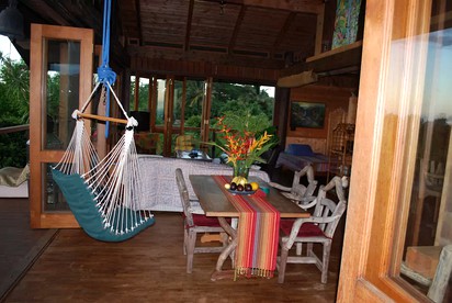 Tropical Tree House-Style Loft Rental with Ocean Views in Haiku, Hawaii - Haiku, Hawaii - glamping.directory