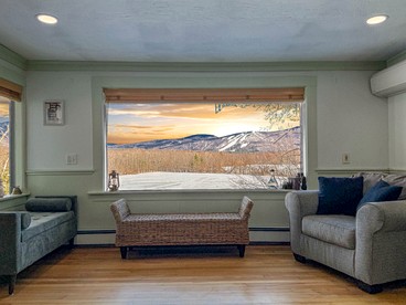 Secluded Cottage with Incredible Views of Cranmore Mountain, Perfect for a Glamping Weekend in the White Mountains, New Hampshire - Conway, New Hampshire - glamping.directory
