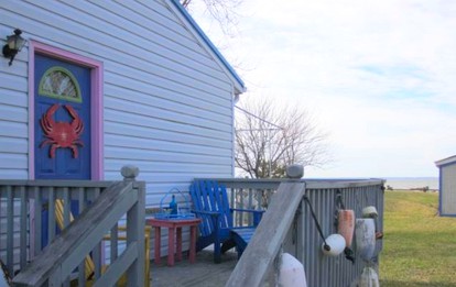 Waterfront Studio Overlooking the Chesapeake Bay for a Romantic Getaway on Maryland's Eastern Shore - glamping.directory