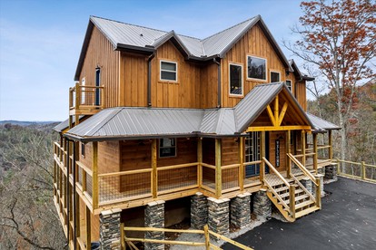 Escape to Nature in this Wonderful Cabin Rental for 12 in Sevierville, Tennesse - Sevierville, Tennessee - glamping.directory
