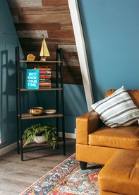 Unique Cozy A-Frame Houseboat Close to Jones Beach for an Unforgettable Coastal Getaway in Seaford, New York - Seaford, New York - glamping.directory