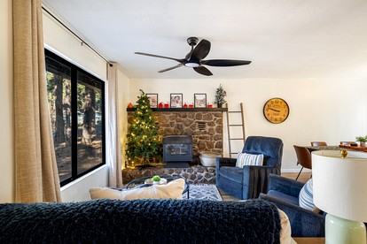 Fully Equipped Cabin with Fireplace and Grill for a Cozy Weekend in Flagstaff, Arizona - Flagstaff, Arizona - glamping.directory