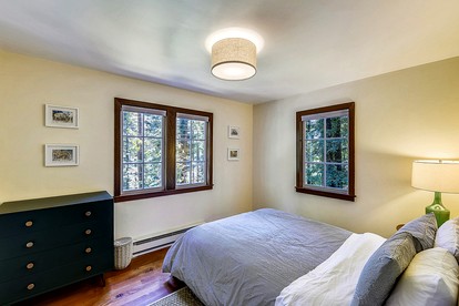 Handsomely Renewed Cabin with Spa Perfect for a Family Escape in Guerneville, California - Guerneville, California - glamping.directory