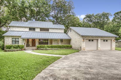 New Braunfels Glamping Retreat with Direct River Access. Ideal for Water Sports - glamping.directory