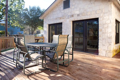 New Braunfels Glamping Retreat with Direct River Access. Ideal for Water Sports - New Braunfels, Texas - glamping.directory