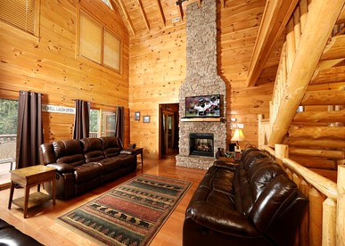 Exquisite Cabin with Large Deck for a Secluded Getaway near Pigeon Forge, Tennessee - Sevierville, Tennessee - glamping.directory