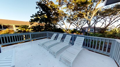 Beachfront House Fabulous for Groups and Water Activities in Jekyll Island, Georgia - Jekyll Island, Georgia - glamping.directory