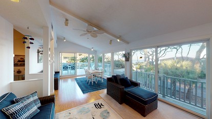 Beachfront House Fabulous for Groups and Water Activities in Jekyll Island, Georgia - Jekyll Island, Georgia - glamping.directory